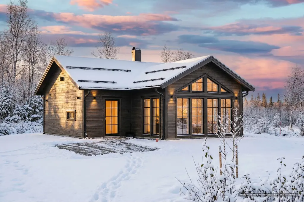 Bild 1 av 1 på Björnstigen 7, villa