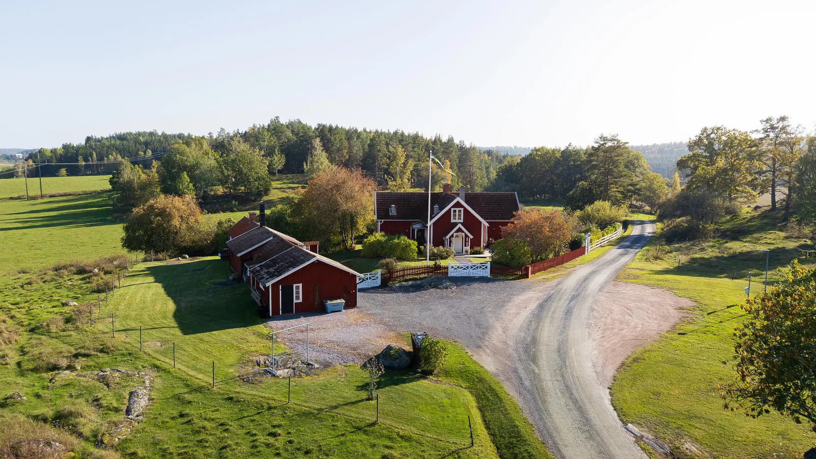 Image 1 of 41 of Synestad Sörgården