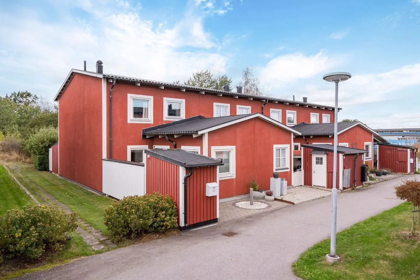 Bild 1 av 40 på Albert Engströms gata