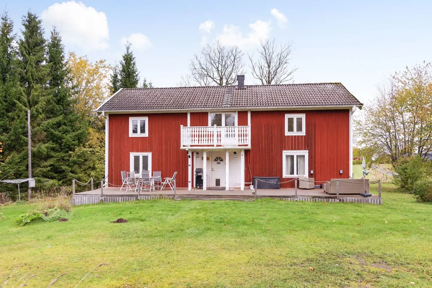 Image 1 of 1 of Hålabo Sörgården 1