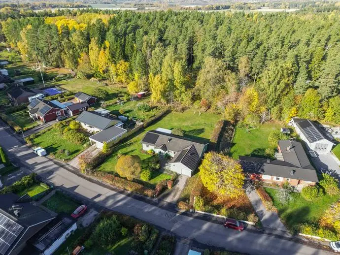 Bild 1 av 1 på Högvallavägen 39
