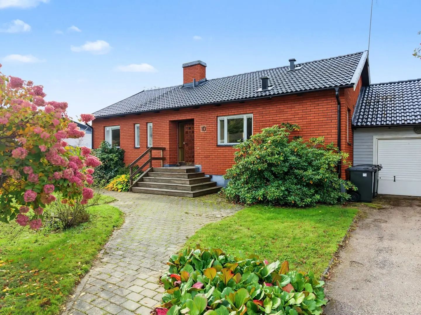 Villa, Malmgatan, Nybro. Bild 1 av 1