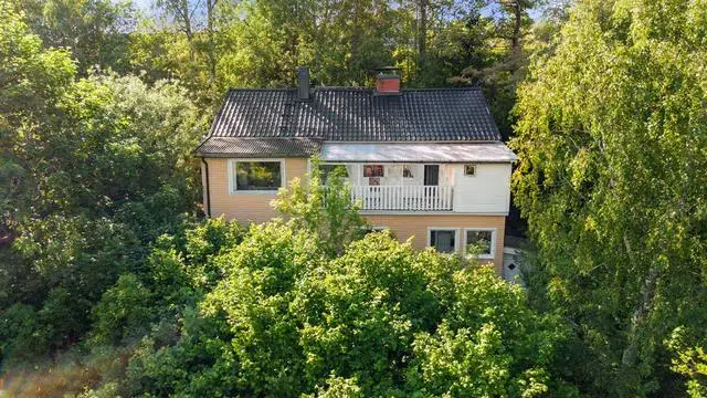House, 6 rooms, 154 m² in Botkyrka