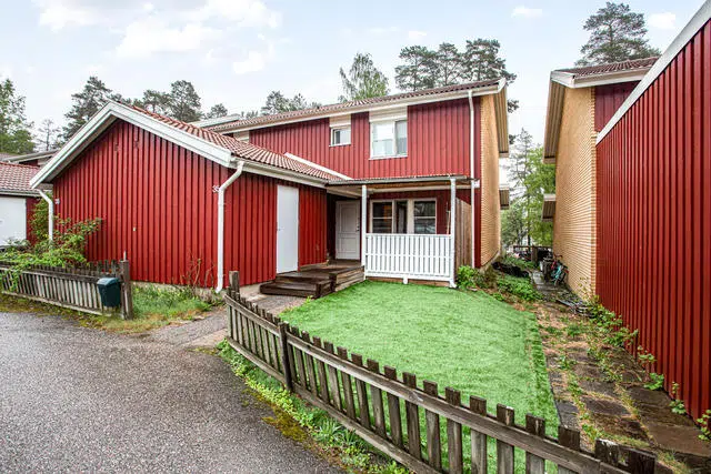 Apartment, Kakelvägen 35, Södertälje. Photo 1 of 1