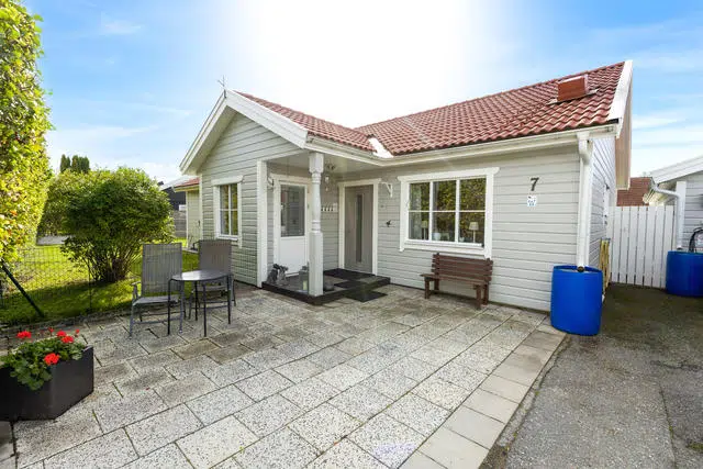 Villa, Ymers väg 7, Håbo. Bild 1 av 1