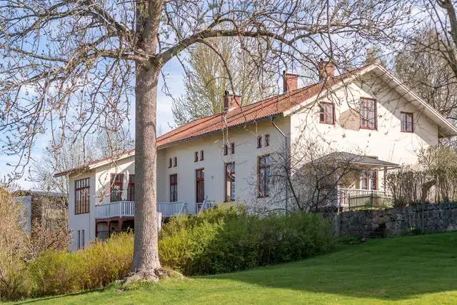 House, 12 rooms, 300 m² in Lindesberg