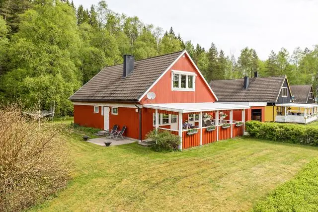 Bild 1 av 1 på Tjärnvägen 6