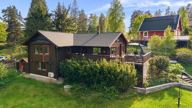 Bild 1 av 1 på Enstabacken 2