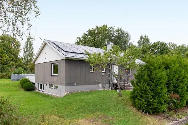 House, 4 rooms, 99 m² in Karlskoga
