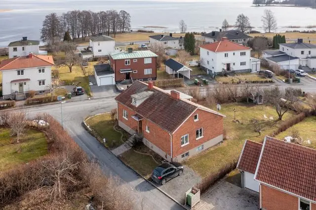 Bild 1 av 21 på Snäckgatan 1