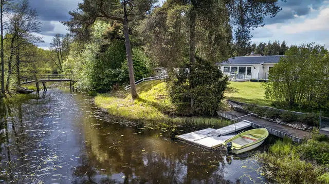 Villa, Vikmarkvägen 19, Karlskoga. Bild 1 av 1