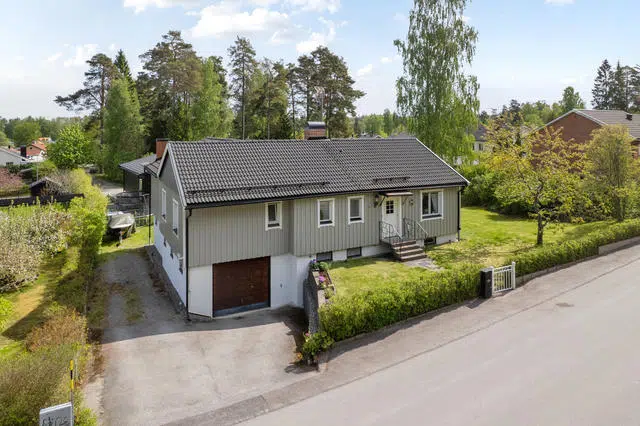 Bild 1 av 1 på Tjusarstigen 59