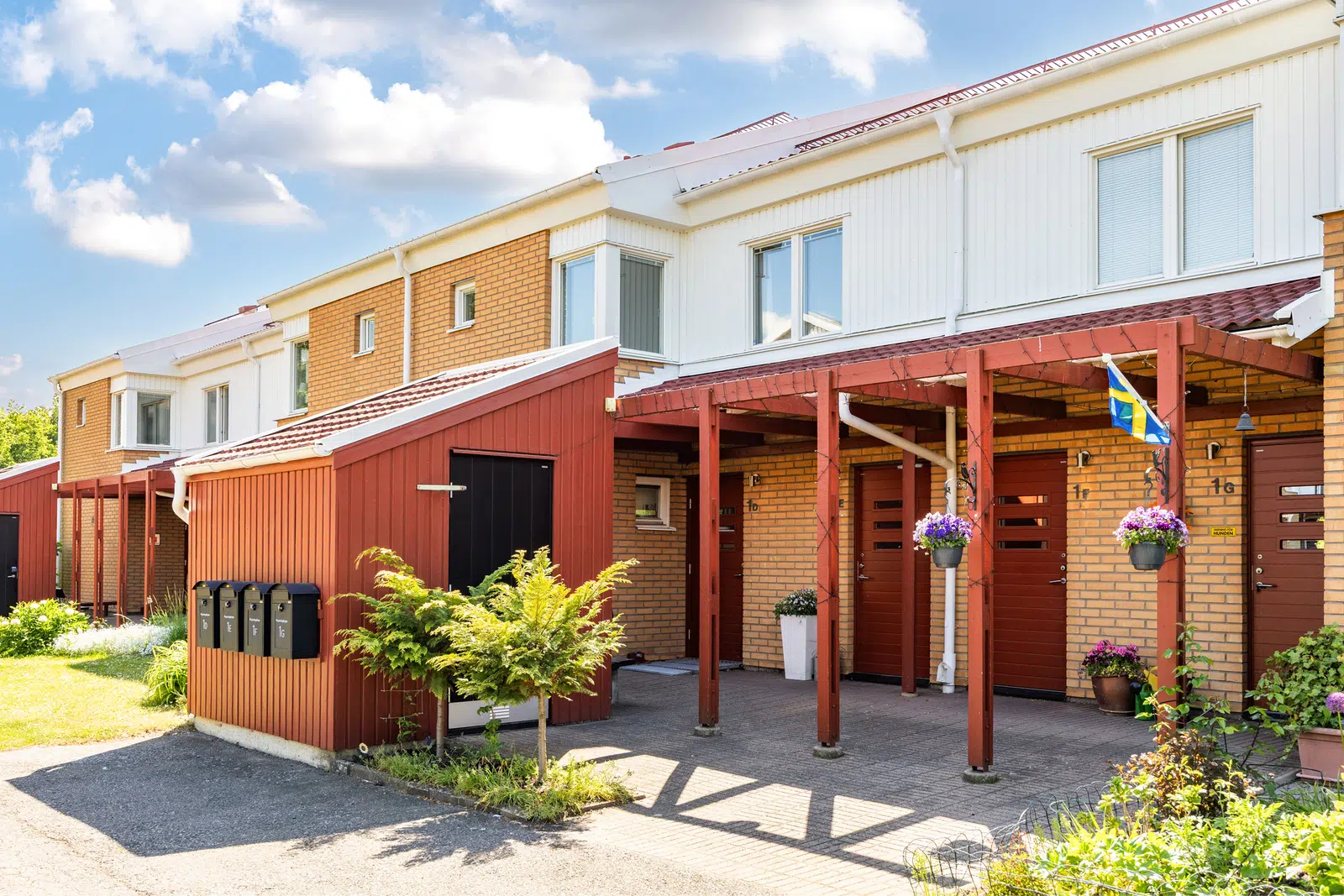 Lägenhet, Plogristegången 1E, LOMMA. Bild 1 av 1