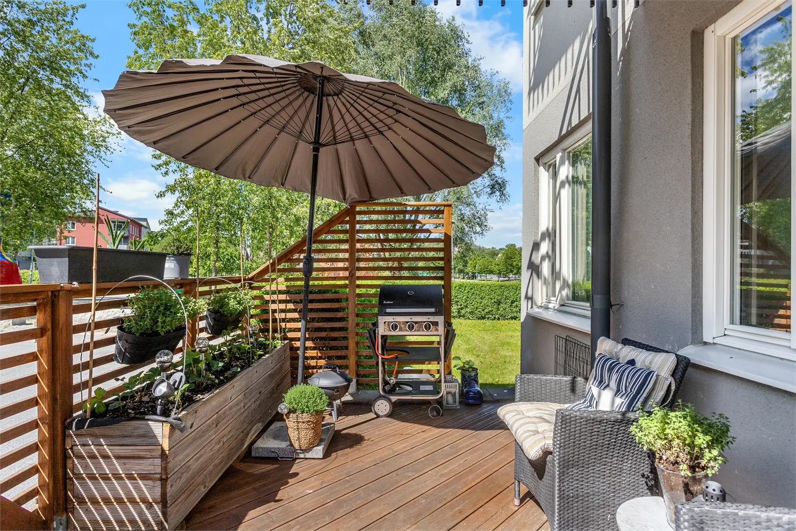 Lägenhet, Munkhättevägen 19B. Bild 1 av 15
