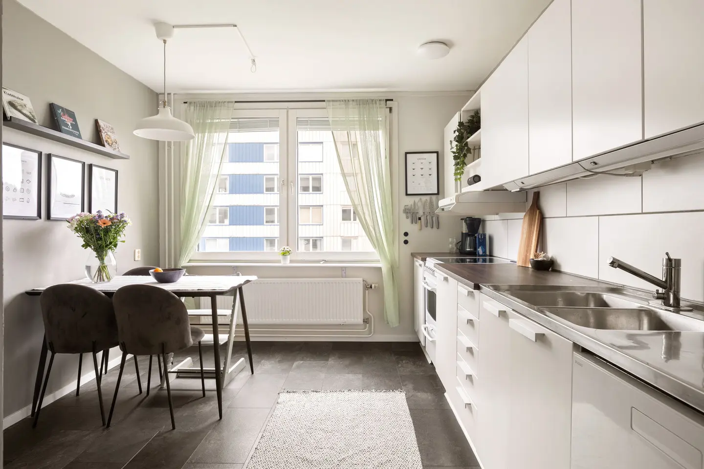 Image 1 of 5 of Kongahällagatan 40B