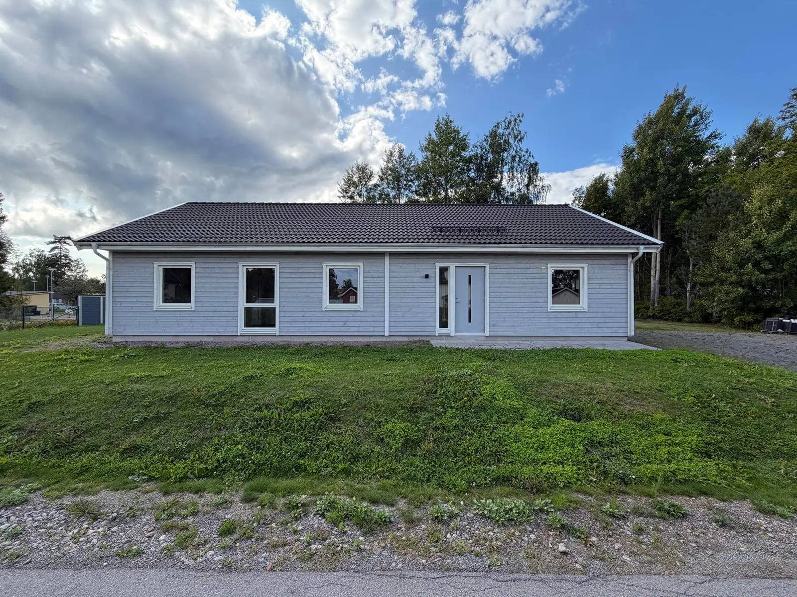 House, Skogslöparvägen 6, Karlskoga. Photo 1 of 34