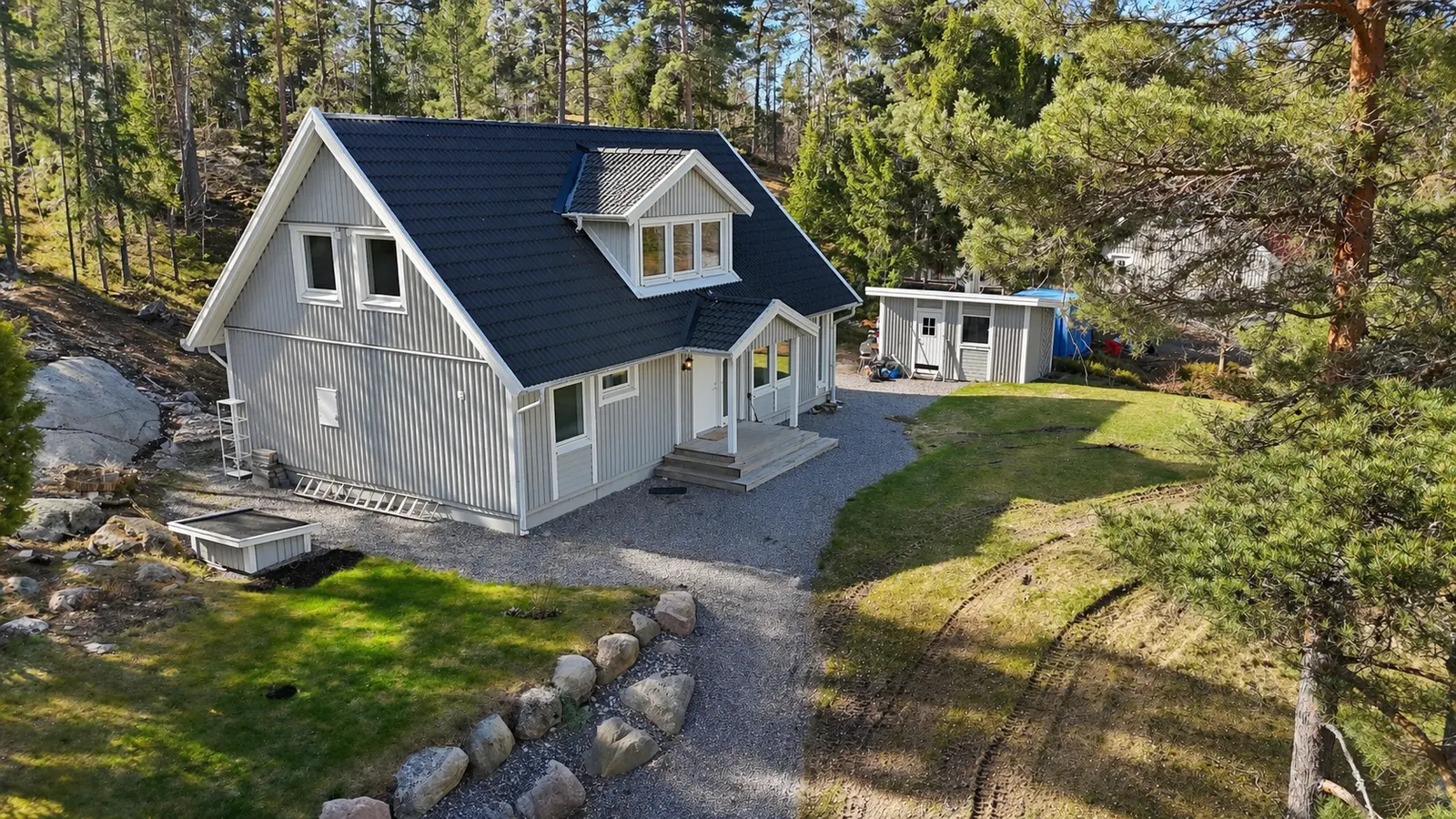 Bild 1 av 40 på Bergshyddevägen 6