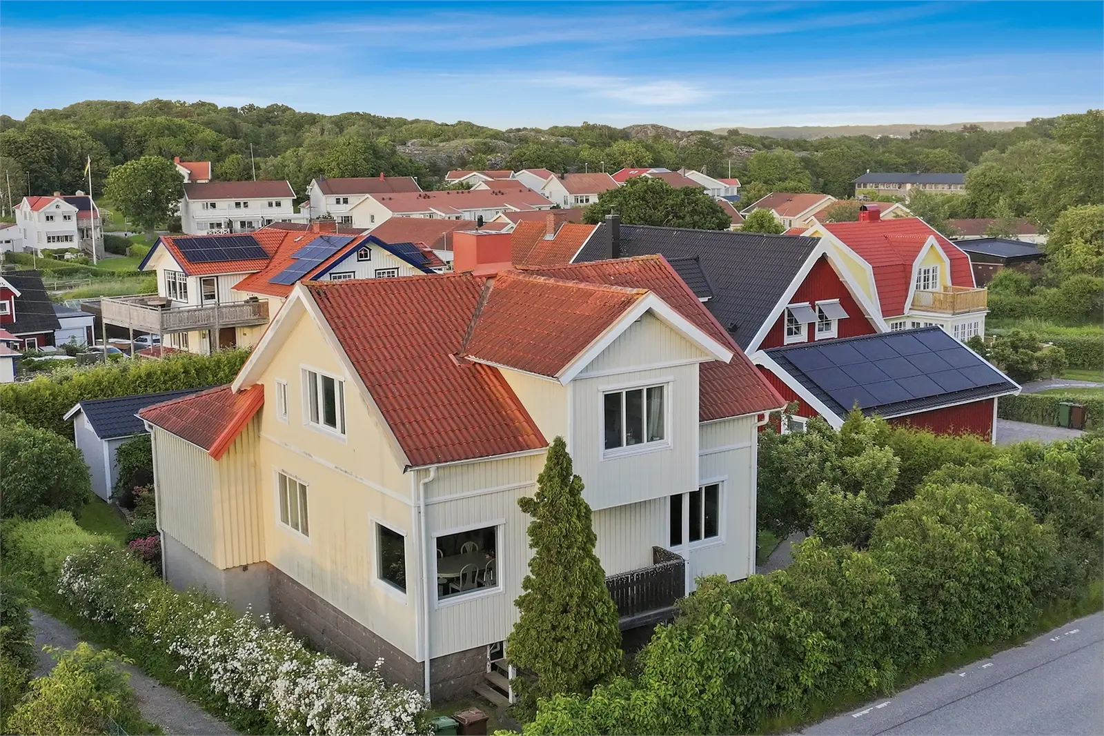 Bild 1 av 5 på Skarviksvägen 62