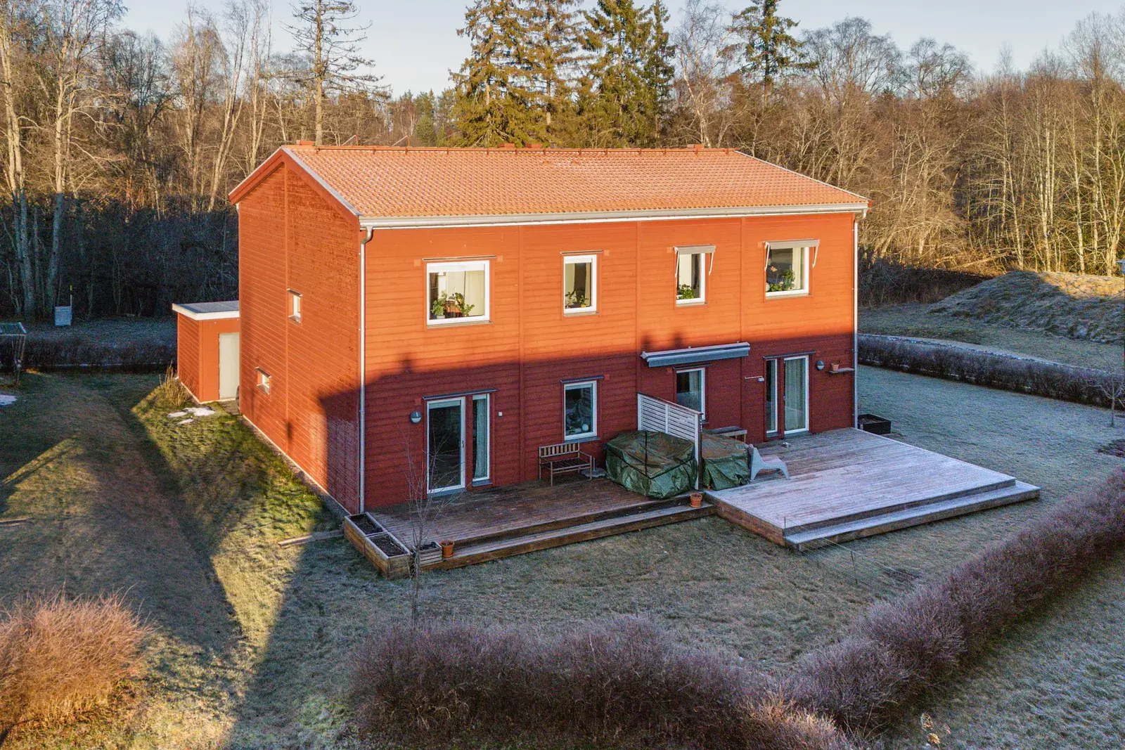 Bild 1 av 32 på Lindstigen 10