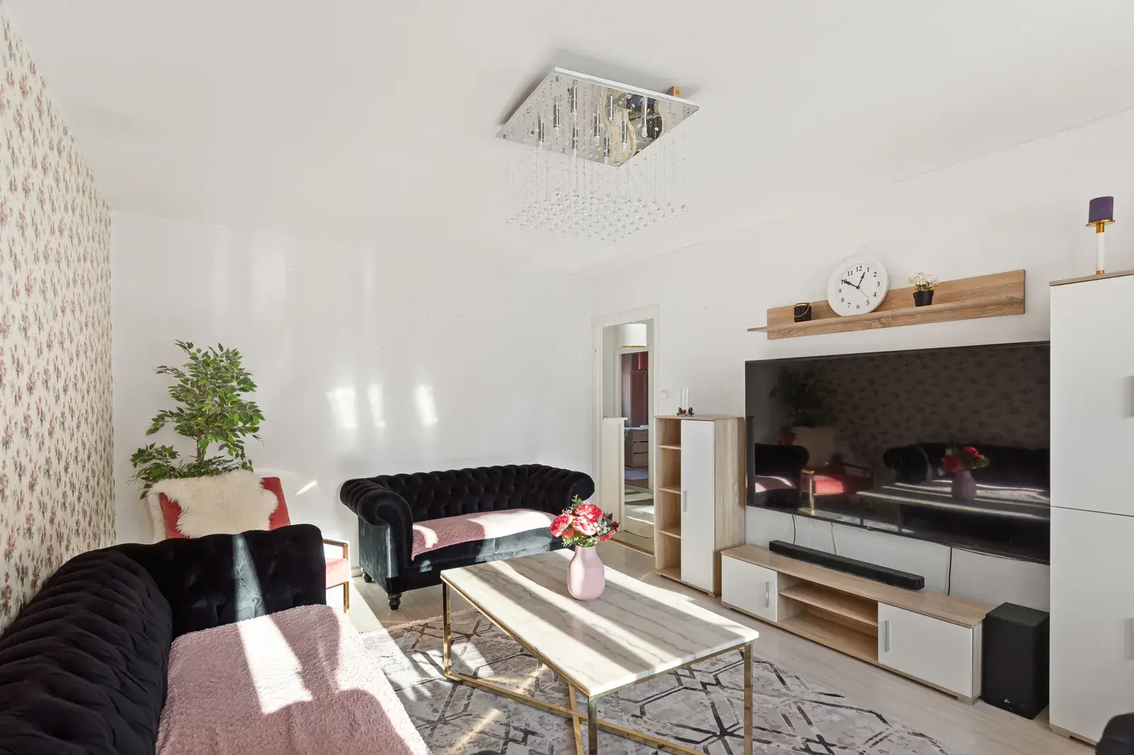 Lägenhet, Frihetsvägen 33, Järfälla. Bild 1 av 21