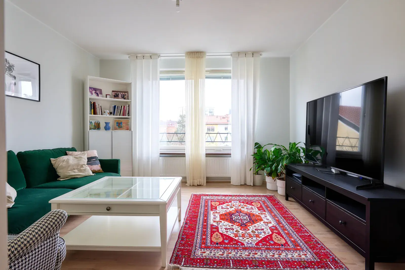 Lägenhet, Edsvägen 8, Huddinge. Bild 1 av 23