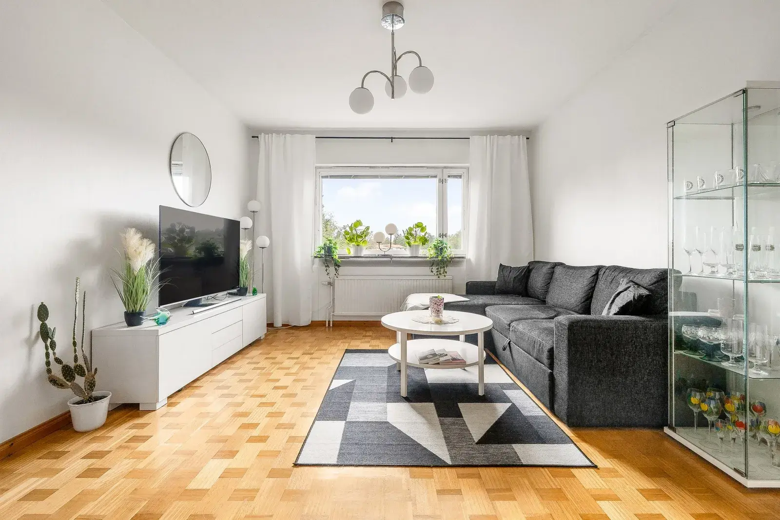 Lägenhet, Meitens Väg 19, Värmdö. Bild 1 av 12