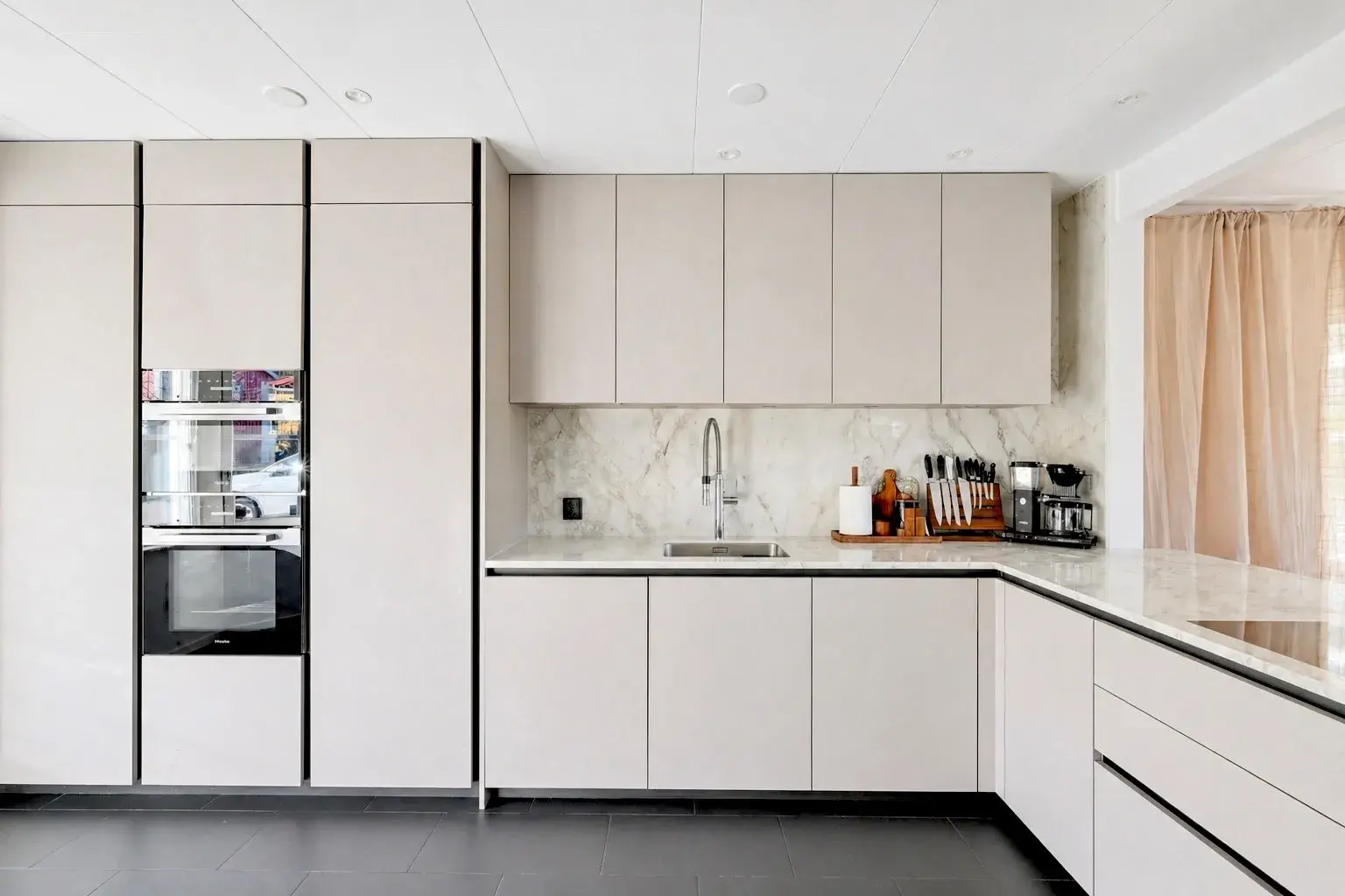 Image 1 of 40 of Stallbacken 17