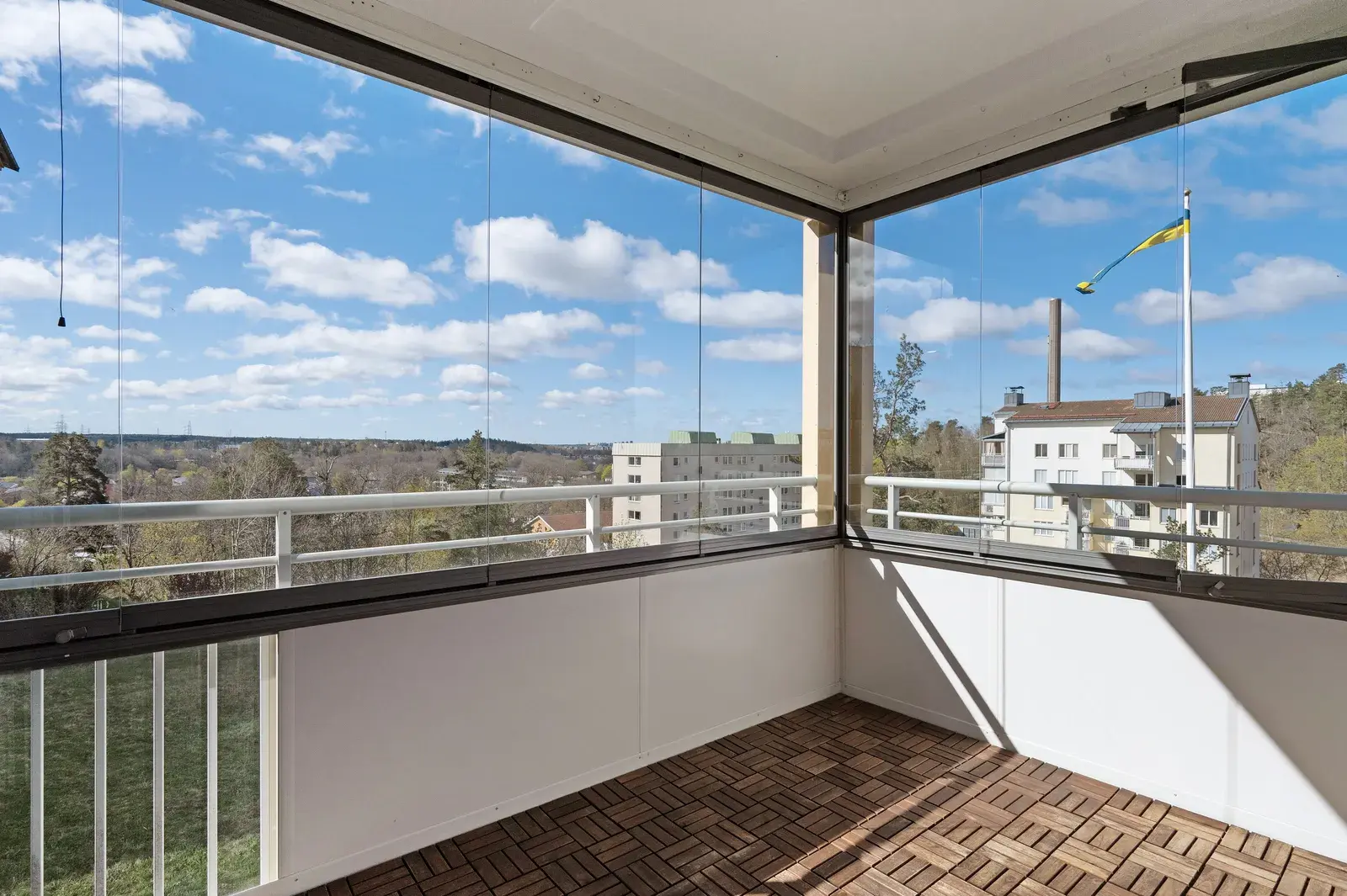 Apartment, Ekholmsvägen 369, Stockholm. Photo 1 of 37