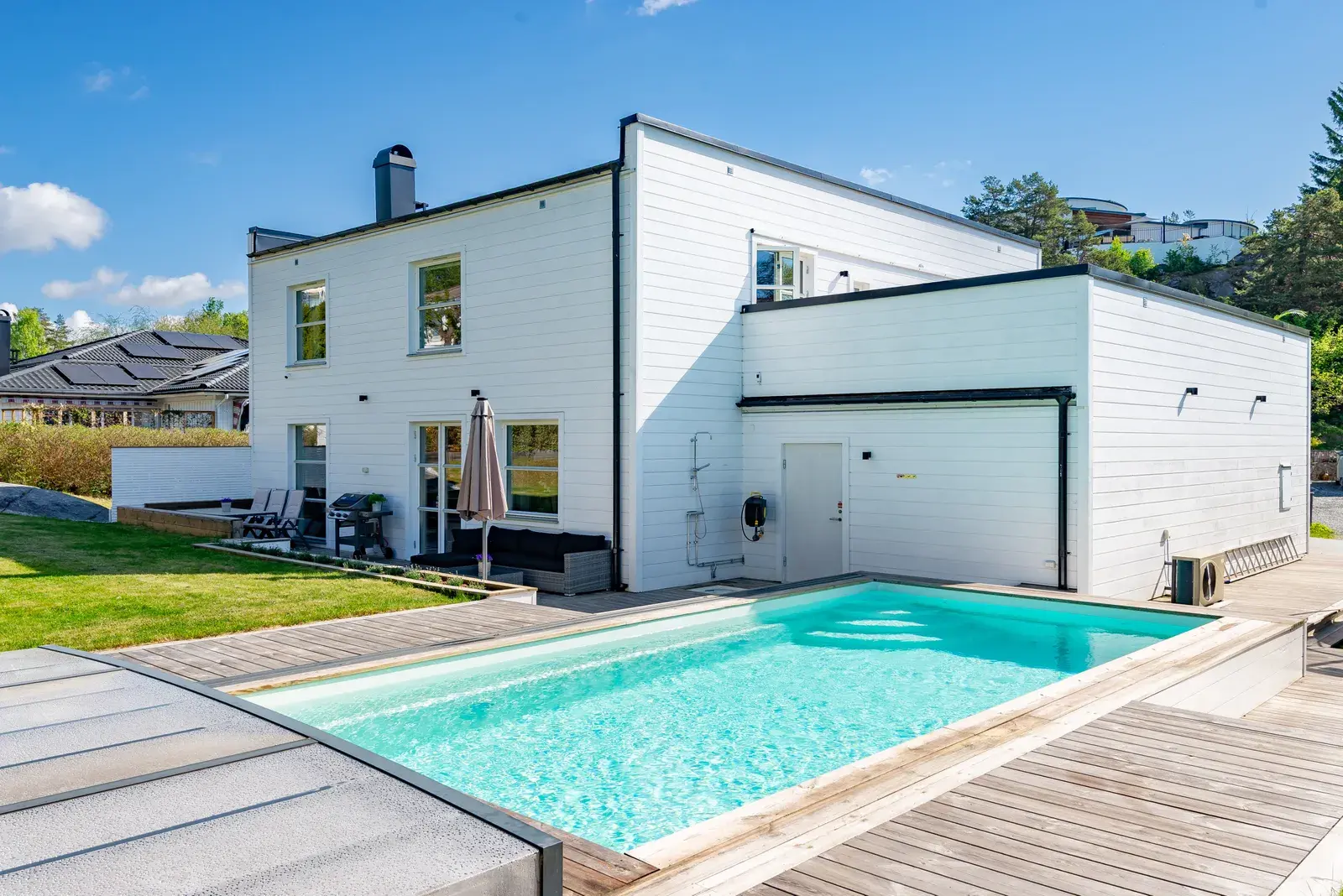 Bild 1 av 40 på Muskötvägen 7A