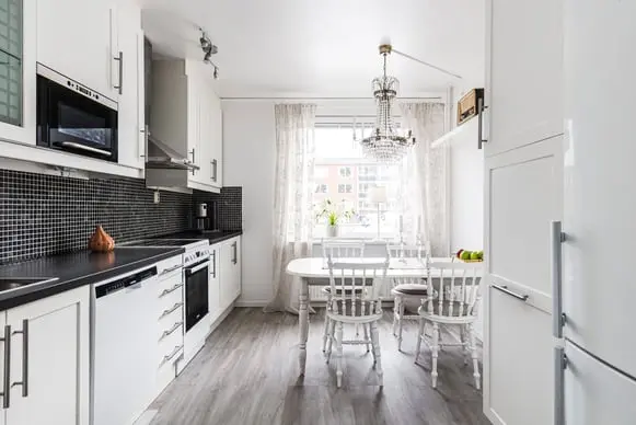 Lägenhet, Båtsmansvägen 11, Sundsvall. Bild 1 av 13