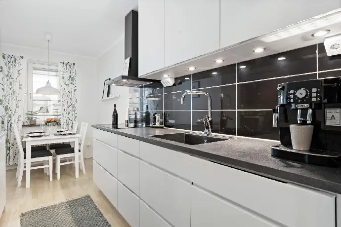 Image 1 of 13 of Skolgatan 1B, 2tr