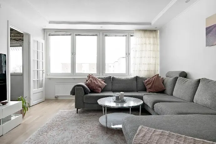 Lägenhet, Vårholmsbackarna 52, Stockholm. Bild 1 av 20