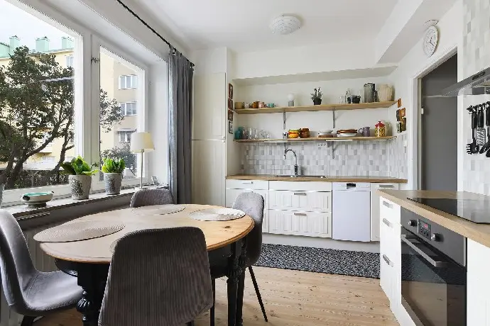 Image 1 of 18 of Valbogatan 33B