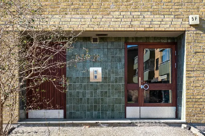 Image 1 of 13 of Irisgatan 5F