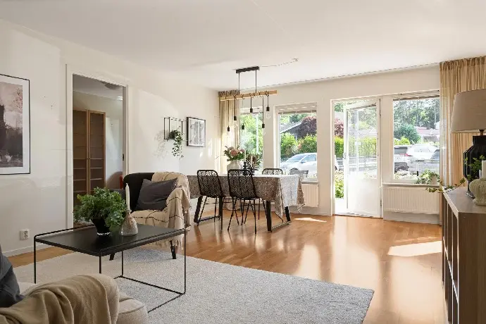 Lägenhet, Kringlekärrsvägen 6A, Stenungsund. Bild 1 av 26