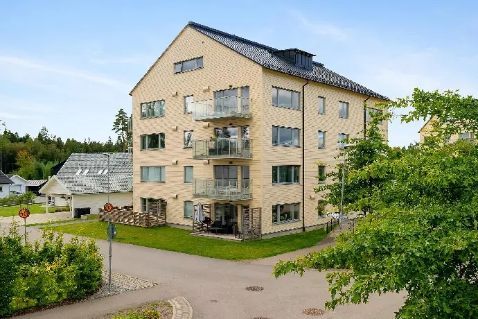 Bild 1 av 18 på Vikaholmsallén 41