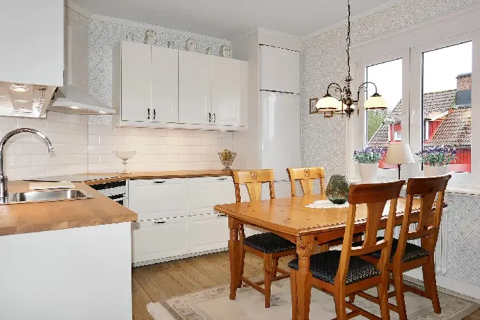 Lägenhet, Stenhuggaregatan 27, Åmål. Bild 1 av 14
