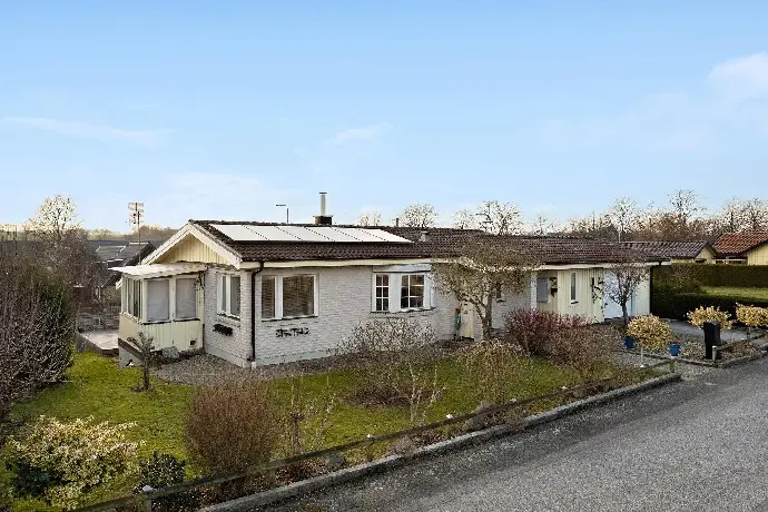 Bild 1 av 21 på Herbert Felix väg 12