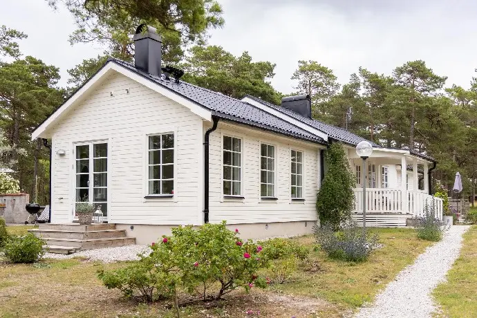 Bild 1 av 40 på Fleringe Hau 181