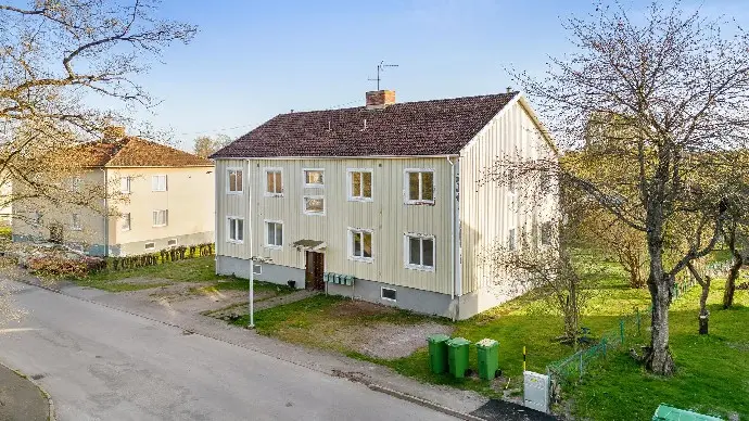 Lägenhet, Gästgivarevägen 15, Tibro. Bild 1 av 29