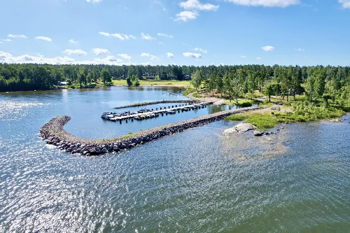 Tomt / mark, Sjötorp Moviken 42, Mariestad. Bild 1 av 13
