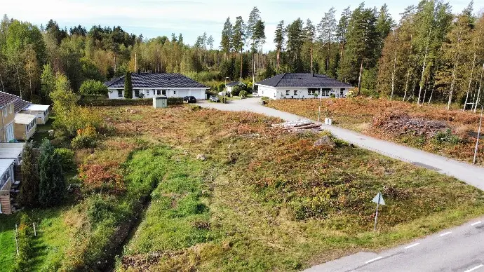 Bild 1 av 8 på Smörbollsvägen 1