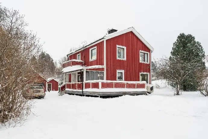 House, Mellanvägen 13, Örnsköldsvik. Photo 1 of 12