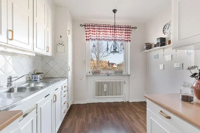 Bild 1 av 11 på Finningevägen 3a