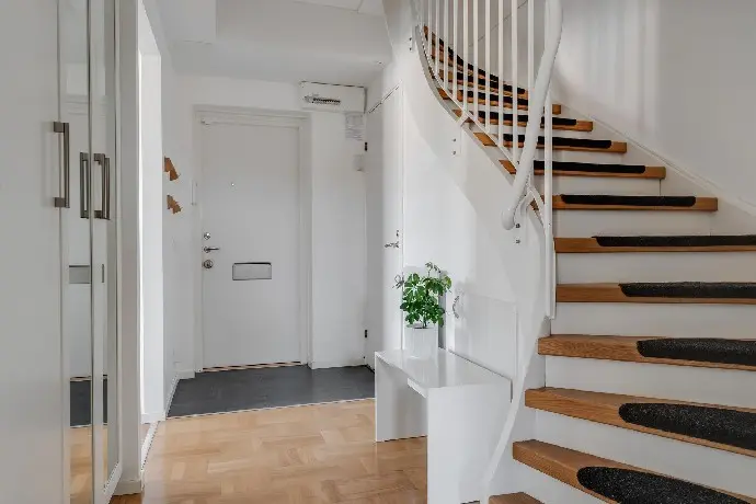 Bild 1 av 24 på Nämndemansgatan 53