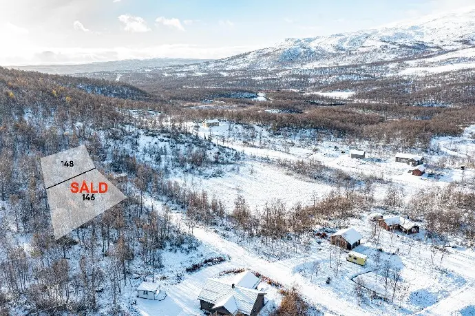 Bild 1 av 7 på Stintbäcken 146 (såld) & 148