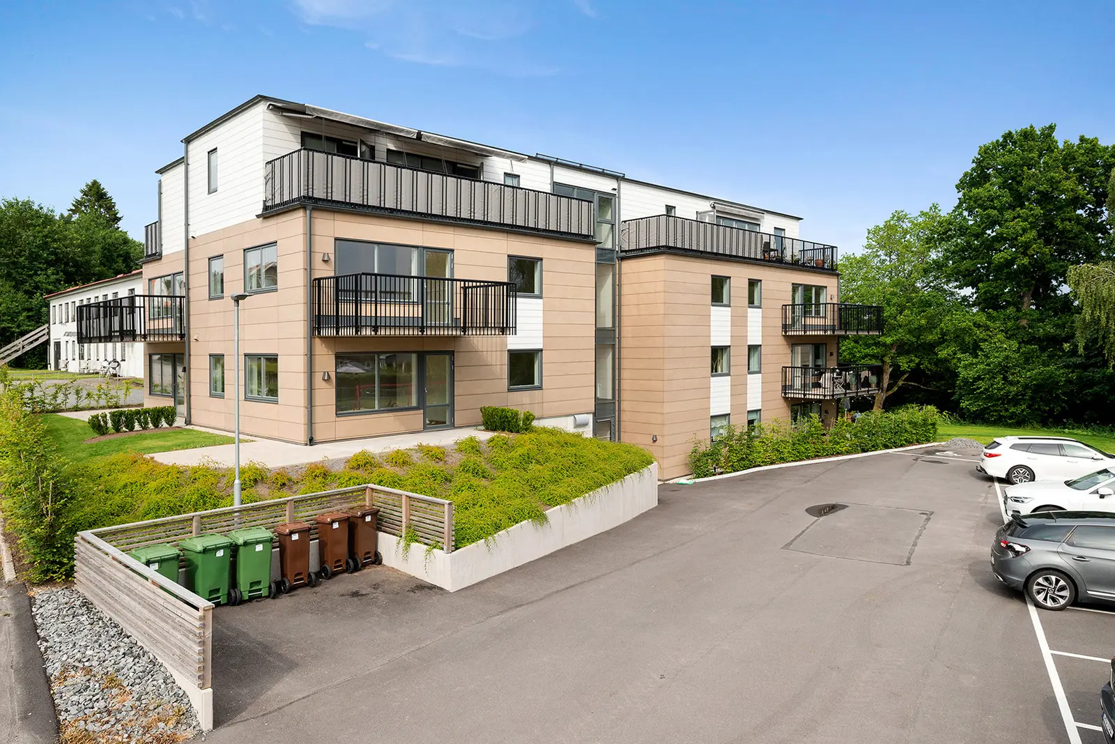 Bild 1 av 9 på Villagatan