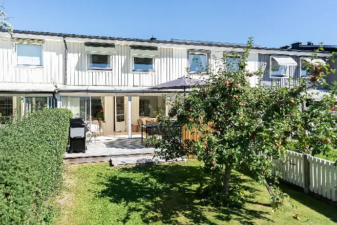 Villa, Frostvägen 22, Alingsås. Bild 1 av 20