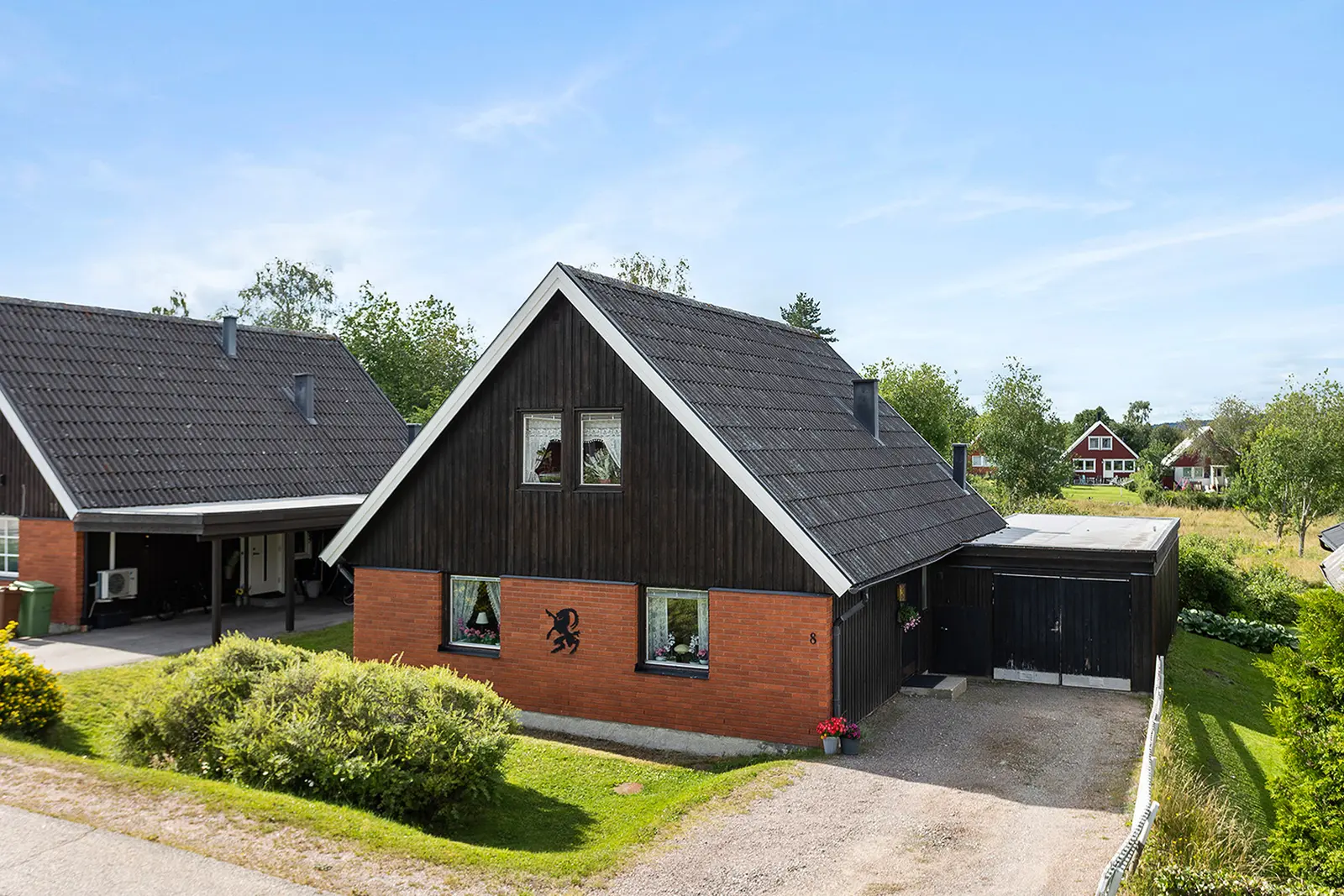 Bild 1 av 21 på Nyrénsvägen