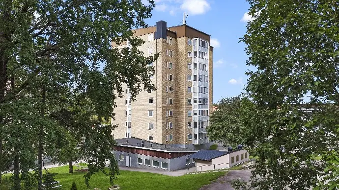 Bild 1 av 18 på Hagavägen 36